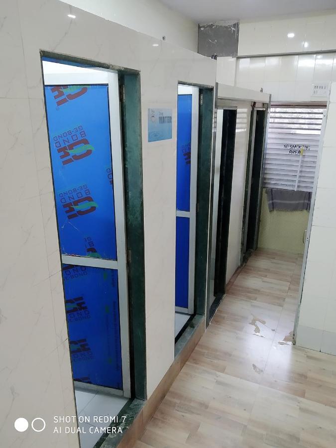 Star Dormitory Bombay Extérieur photo